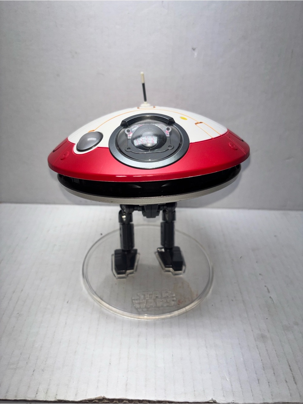 Star Wars Obi-Wan Kenobi
Lola LO-LA59 Interactive
Animatronic Droid